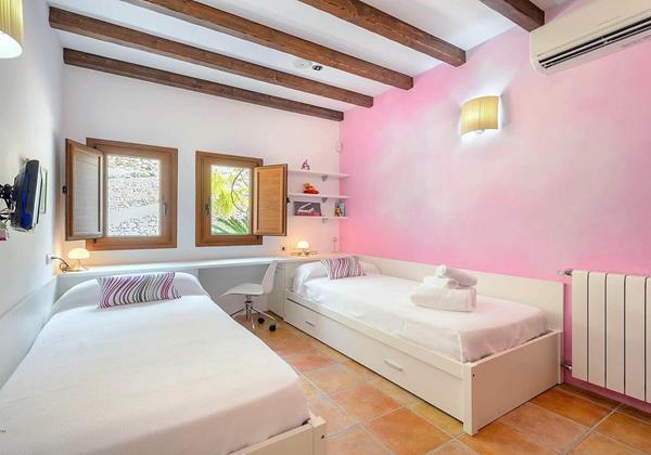 Villa Can Llosas De Dalt Ibiza 42 Min