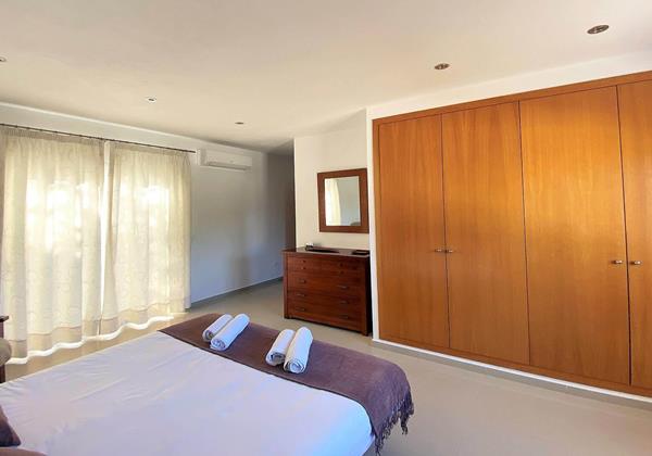 Villa Romeo Ibiza 26 Min