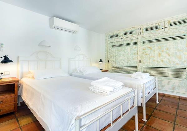 Villa Cigala Ibiza 28 Min