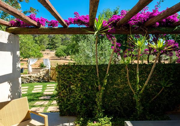 Can Lluc Garden Villa Suites Ibiza 7 Min