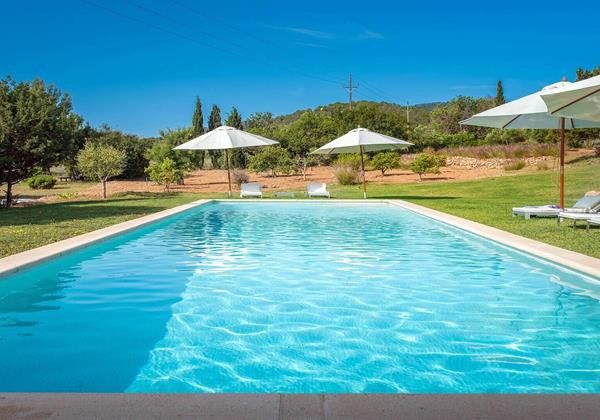 Can Milna Ibiza 5 Min