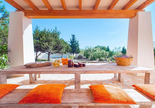 Can Milna Ibiza 10 Min