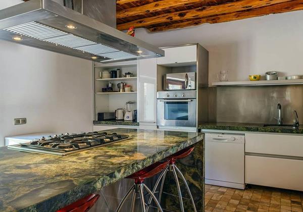 Can Savasana Ibiza 16 Min