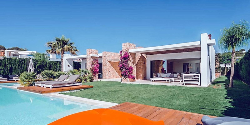 Can Elyza Ibiza 7 Min