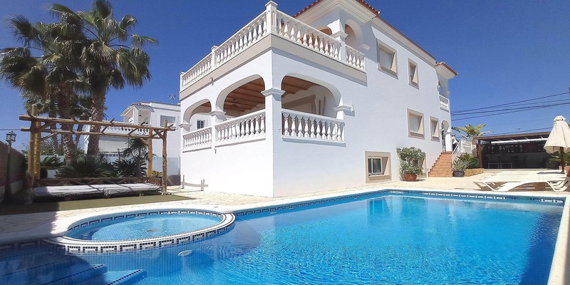 Villa Yellow Ibiza 1 Min