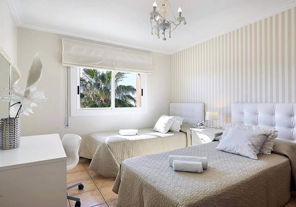 Villa Yellow Ibiza 23 Min