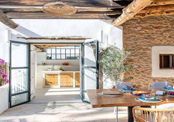 Can Amphorae Ibiza 17 Min