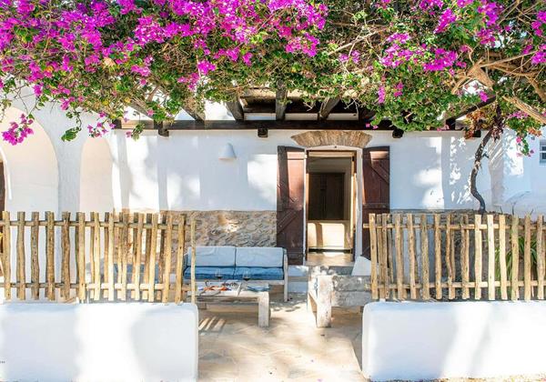 Can Amphorae Ibiza 22 Min