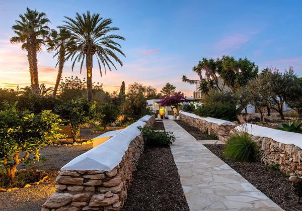 Can Amphorae Ibiza 25 Min