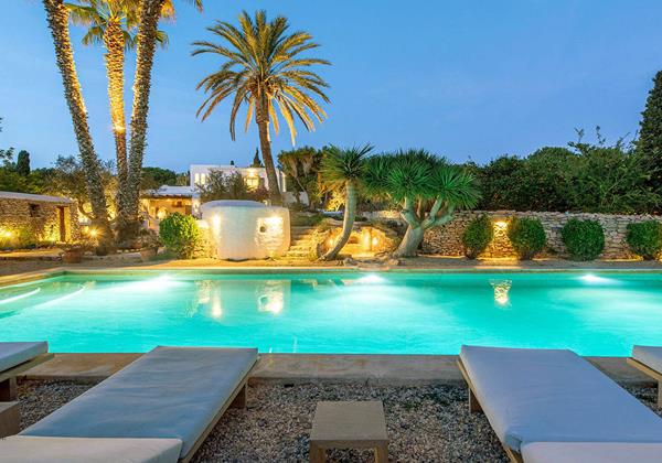 Can Amphorae Ibiza 30 Min