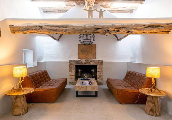 Can Amphorae Ibiza 45 Min