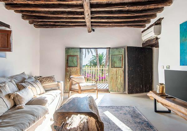 Can Amphorae Ibiza 48 Min