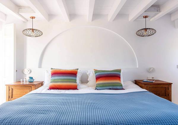 Can Amphorae Ibiza 49 Min