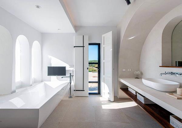 Can Amphorae Ibiza 50 Min