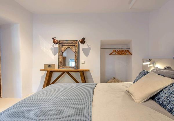 Can Amphorae Ibiza 52 Min