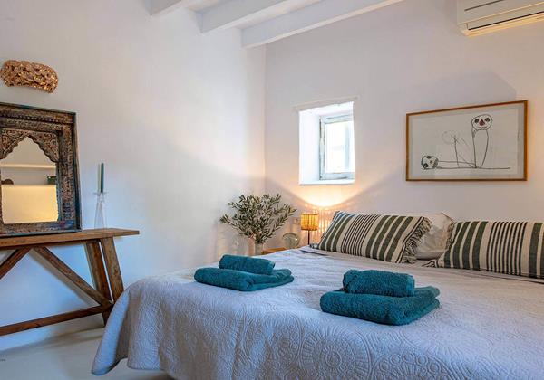 Can Amphorae Ibiza 60 Min