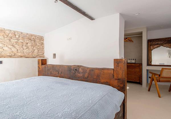 Can Amphorae Ibiza 65 Min