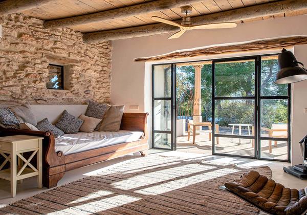 Can Amphorae Ibiza 70 Min