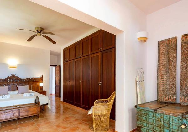 Villa Olivos Ibiza 27 Min