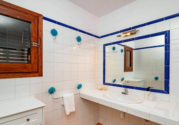 Villa Olivos Ibiza 36 Min