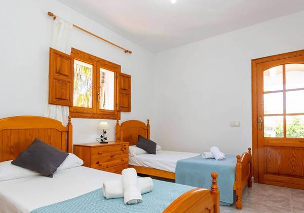 Villa Mali Ibiza 36 Min