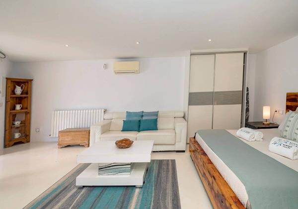 Can Dida Ibiza 33 Min