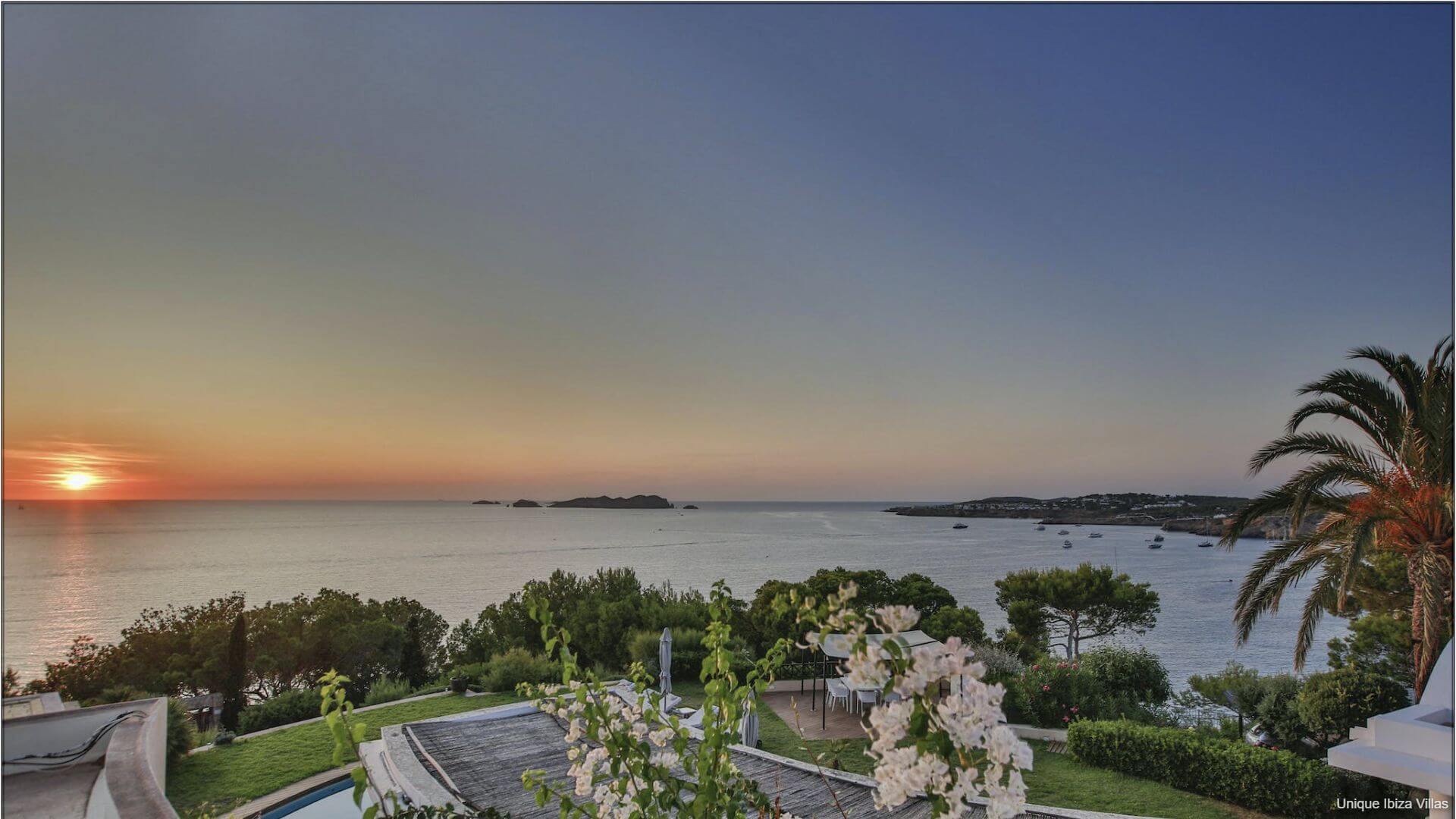  - CAN ICARUS - Cala Moli - 6 Bedrooms 