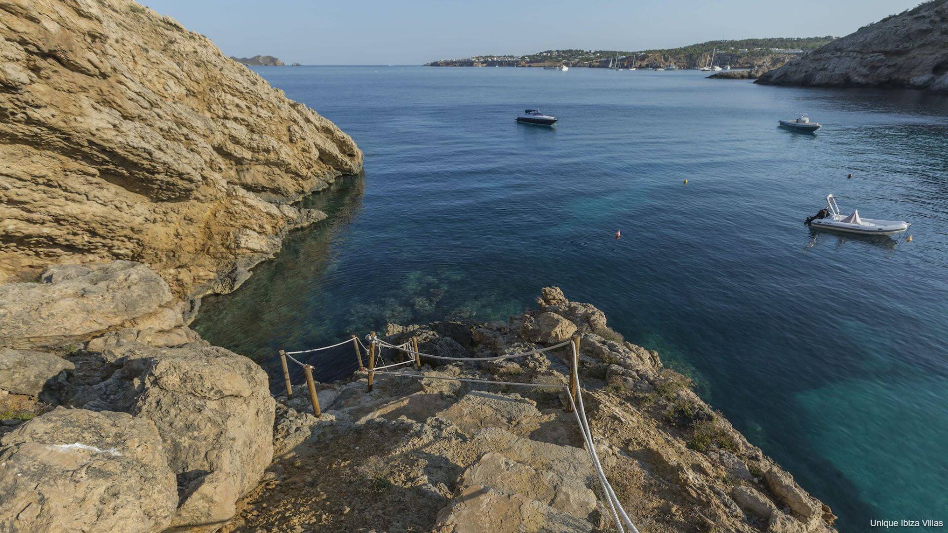  - CAN ICARUS - Cala Moli - 6 Bedrooms 