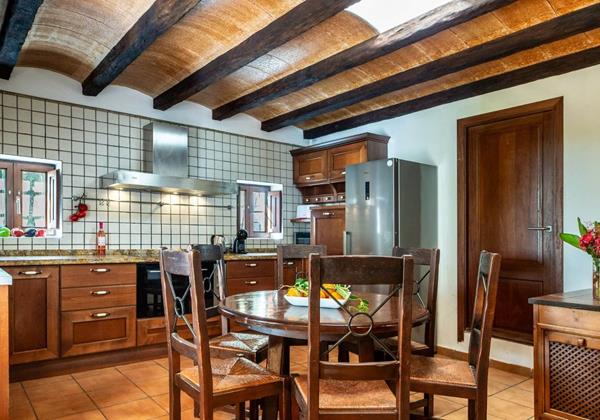 Can Joan Simona 053 Min