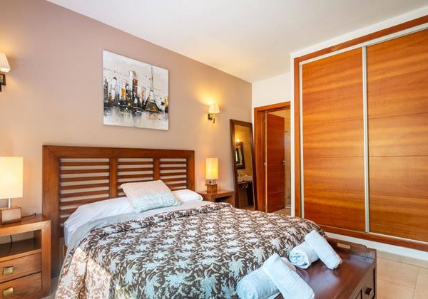 Port De Sant Miquel 038 Min