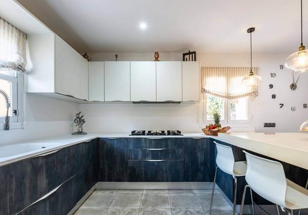 Cerca Santa Eulalia 30