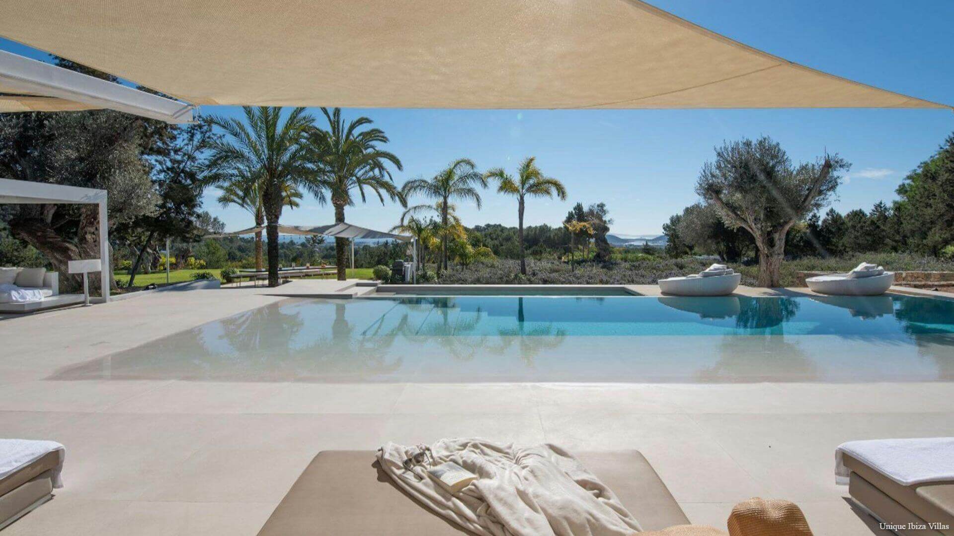  - VILLA OASIS - 5 Bedrooms - Near Ibiza Town & Salinas beach