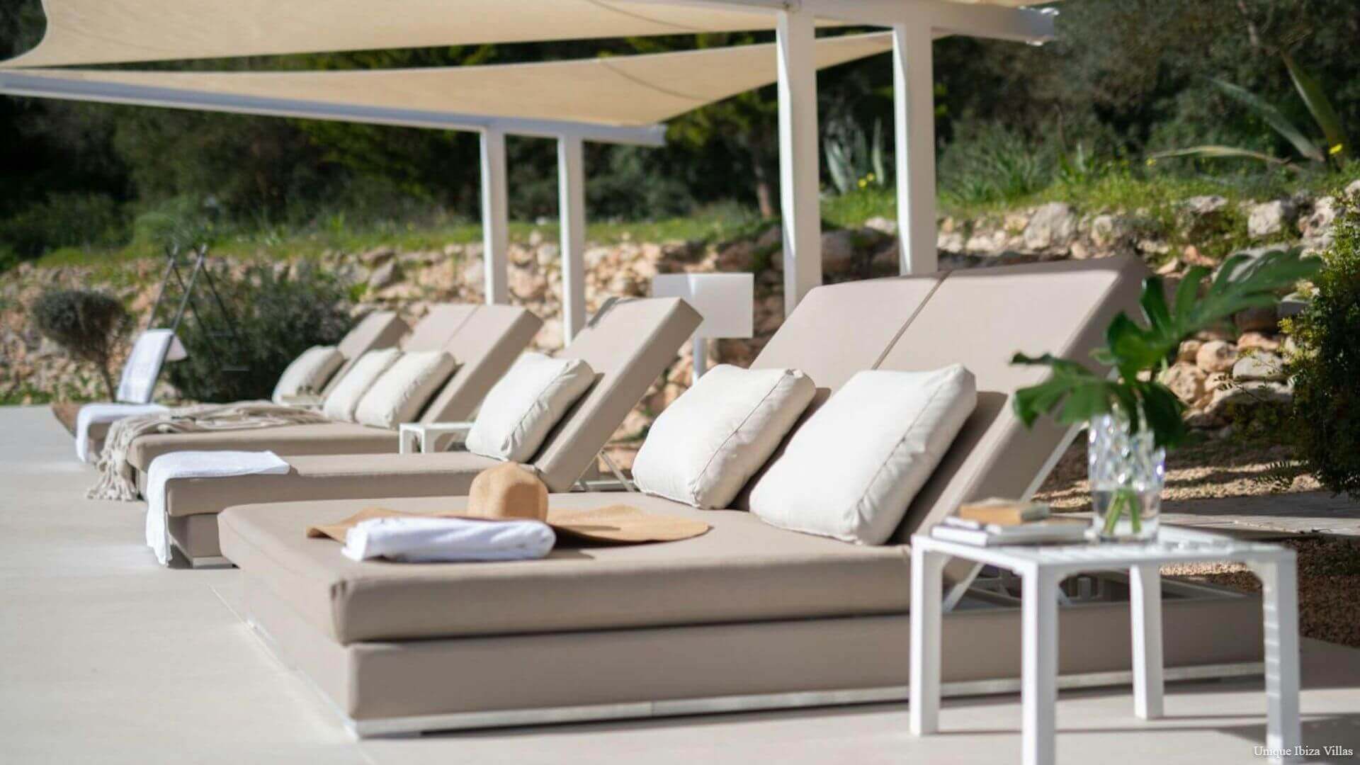  - VILLA OASIS - 5 Bedrooms - Near Ibiza Town & Salinas beach