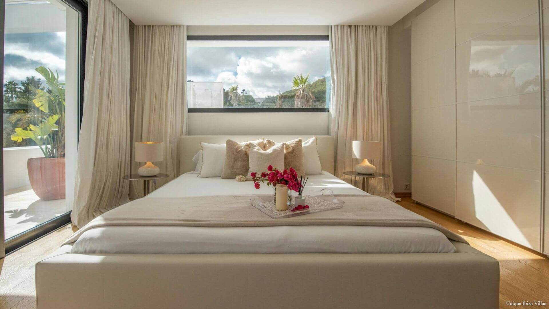  - VILLA OASIS - 5 Bedrooms - Near Ibiza Town & Salinas beach