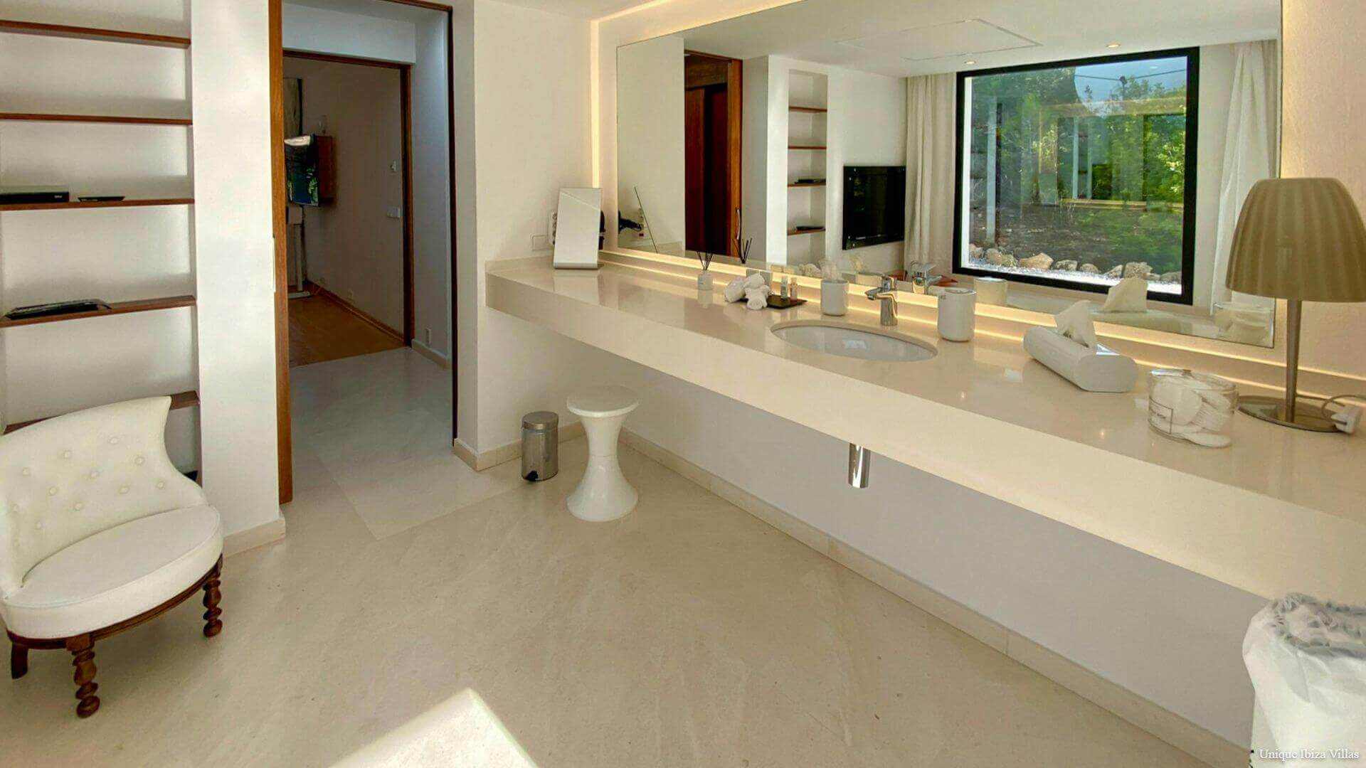  - VILLA OASIS - 5 Bedrooms - Near Ibiza Town & Salinas beach