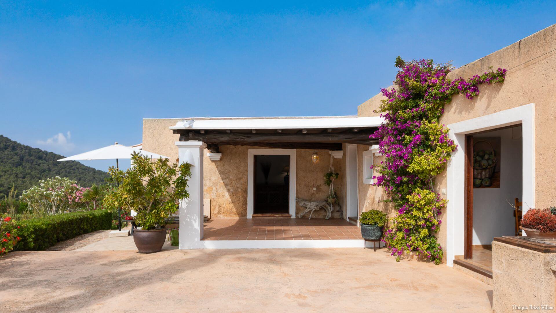  - VILLA ROMERO I - 3 Bedrooms  - Near Cala d'Hort & Es Cubells village