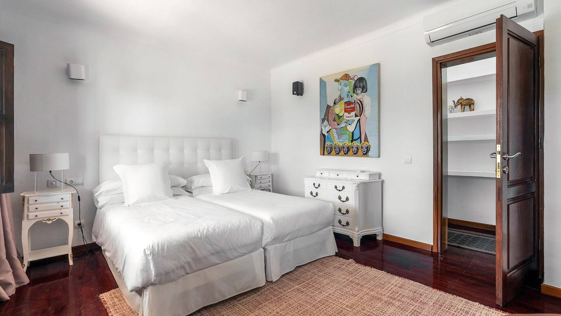  - VILLA CAN JONDAL - 6+ Bedrooms - Near Cala Jondal - Between Ibiza Town & San Jose/Sant Josep