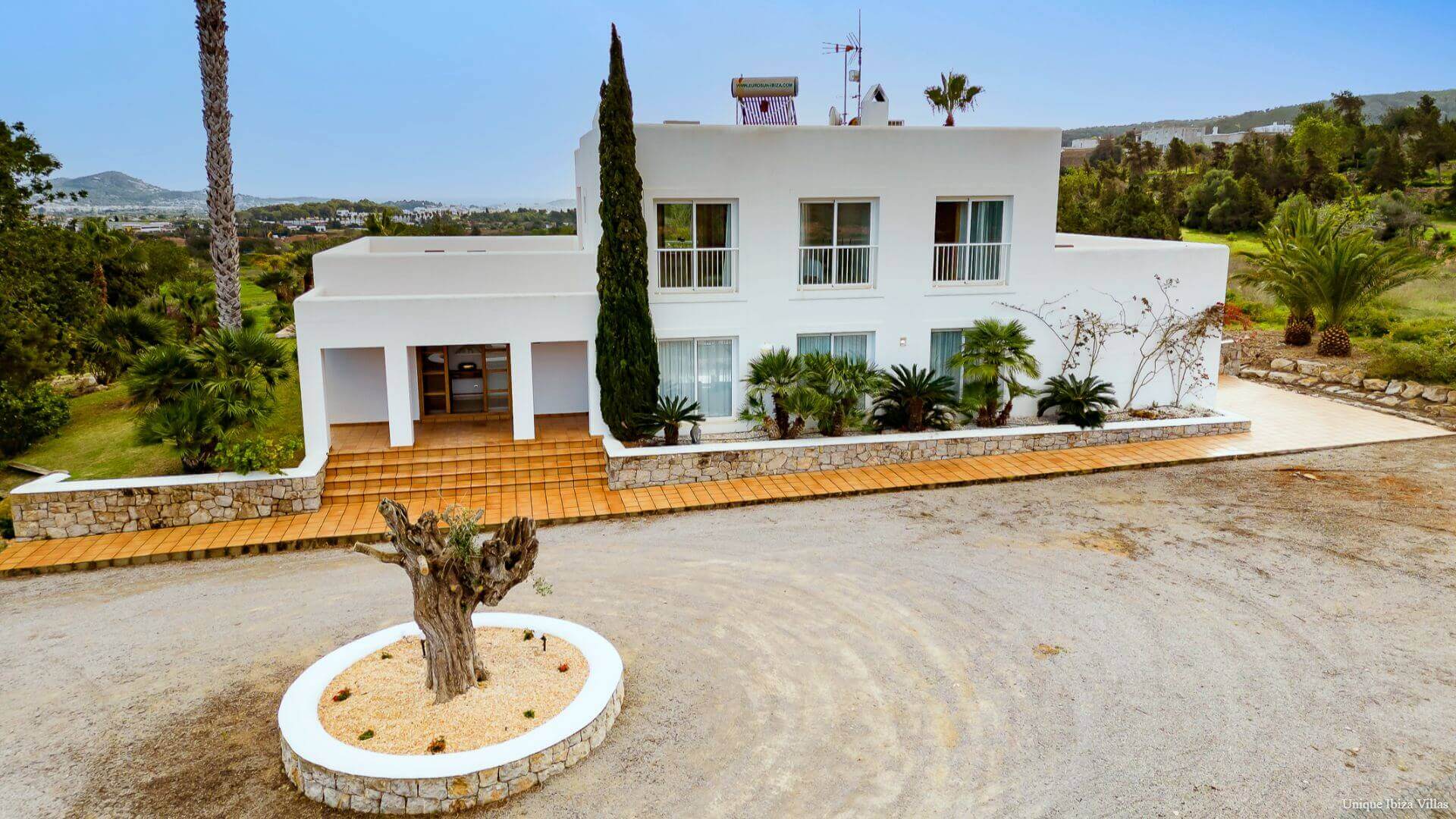  - VILLA STYLE - 5 Bedrooms - San Rafael