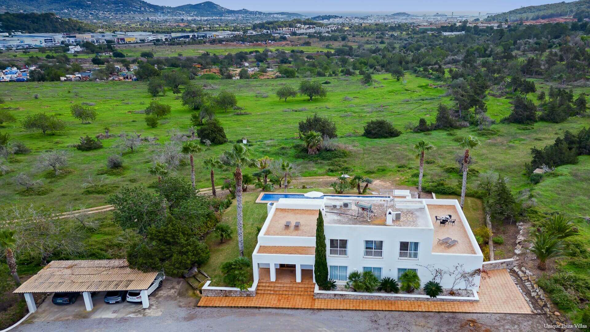  - VILLA STYLE - 5 Bedrooms - San Rafael