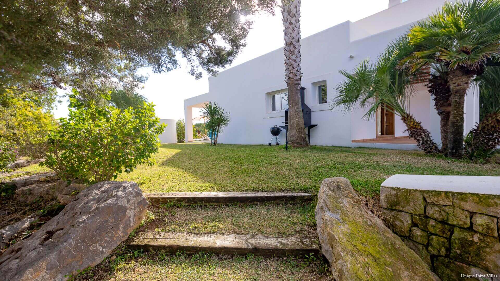  - VILLA STYLE - 5 Bedrooms - San Rafael