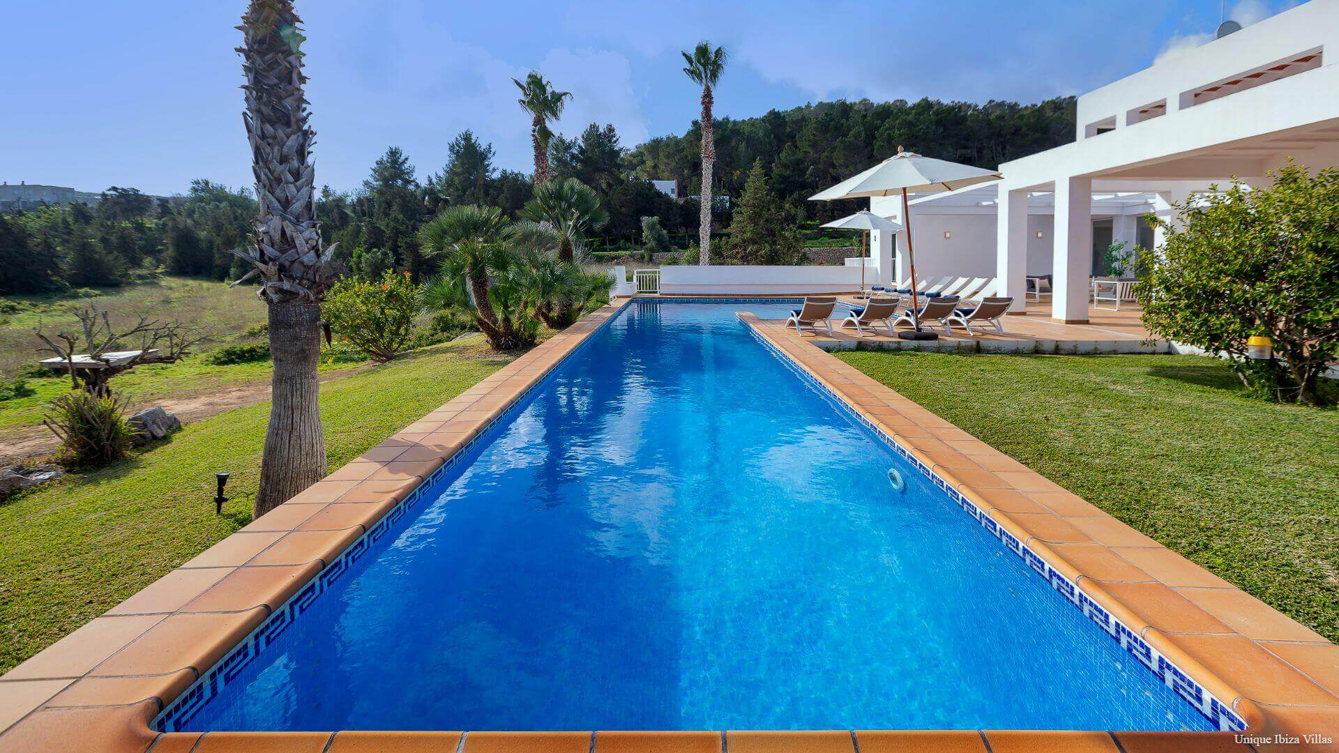  - VILLA STYLE - 5 Bedrooms - San Rafael