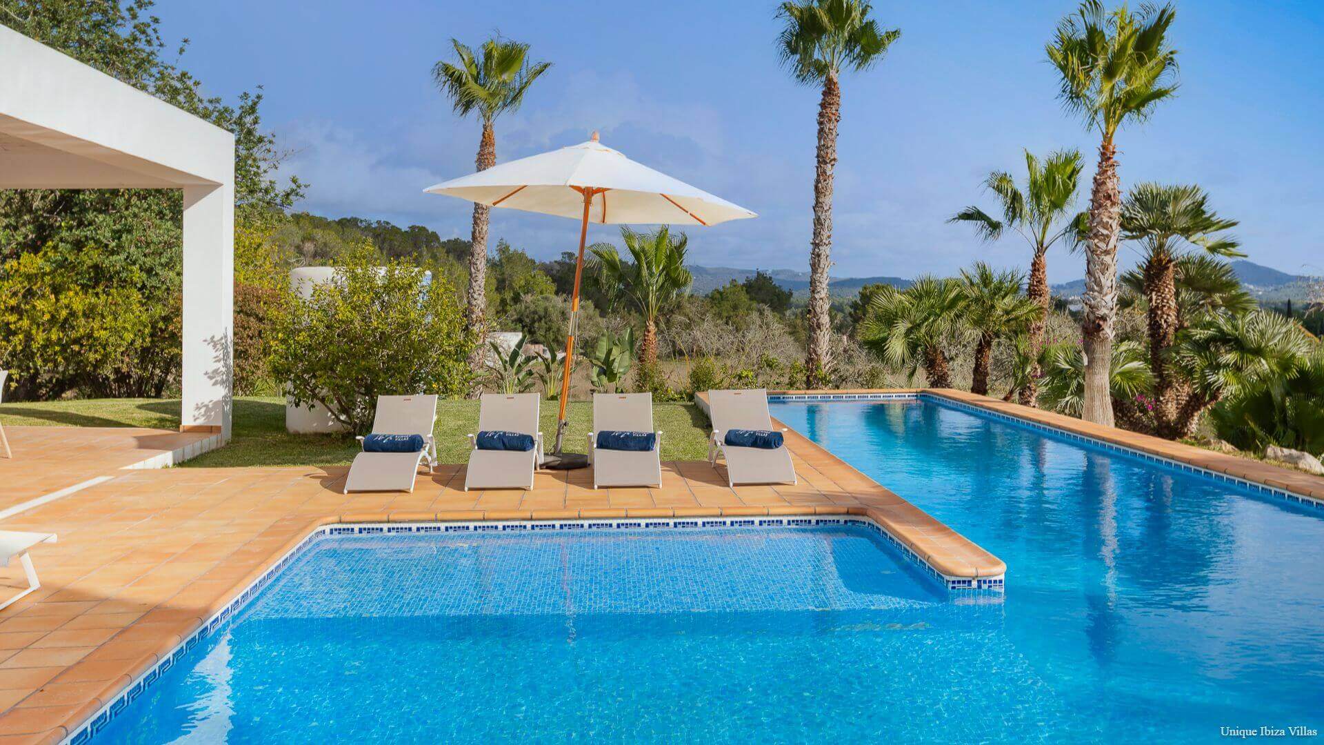  - VILLA STYLE - 5 Bedrooms - San Rafael