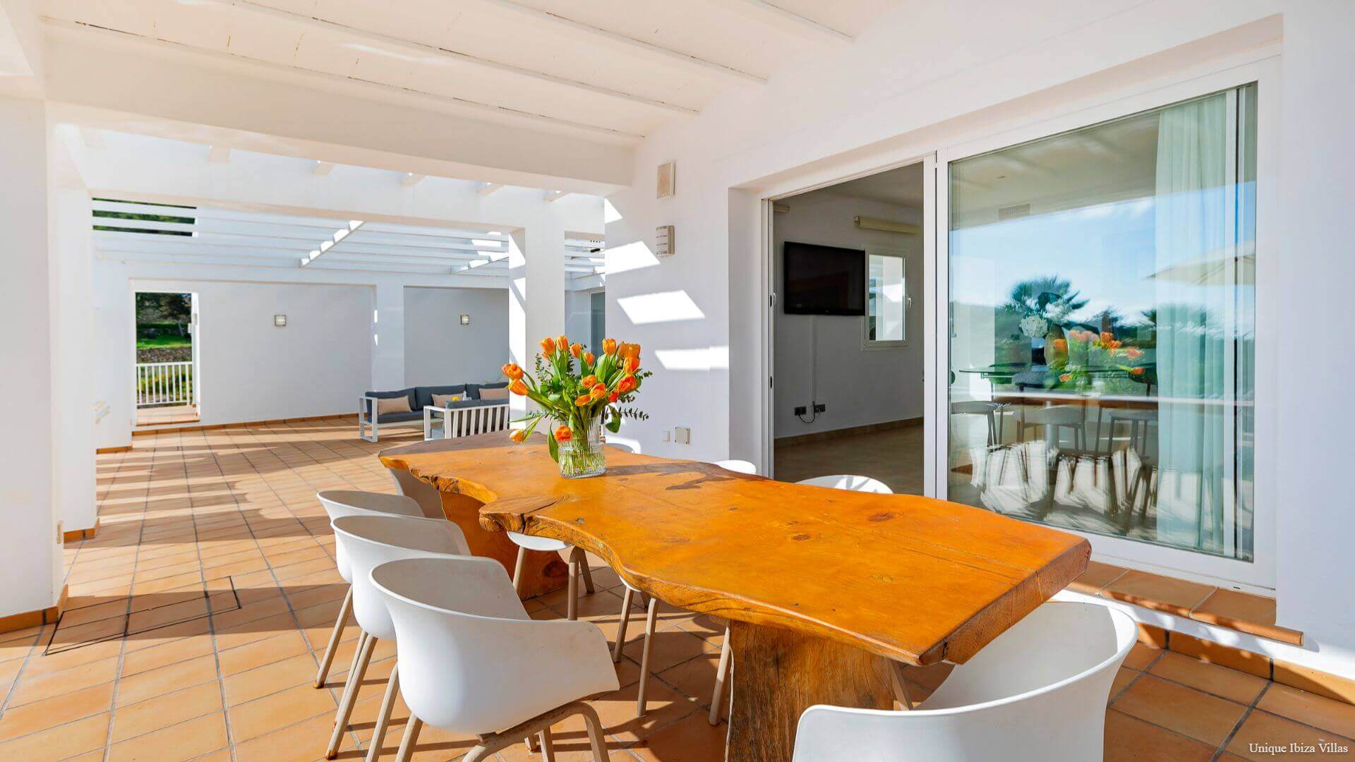  - VILLA STYLE - 5 Bedrooms - San Rafael