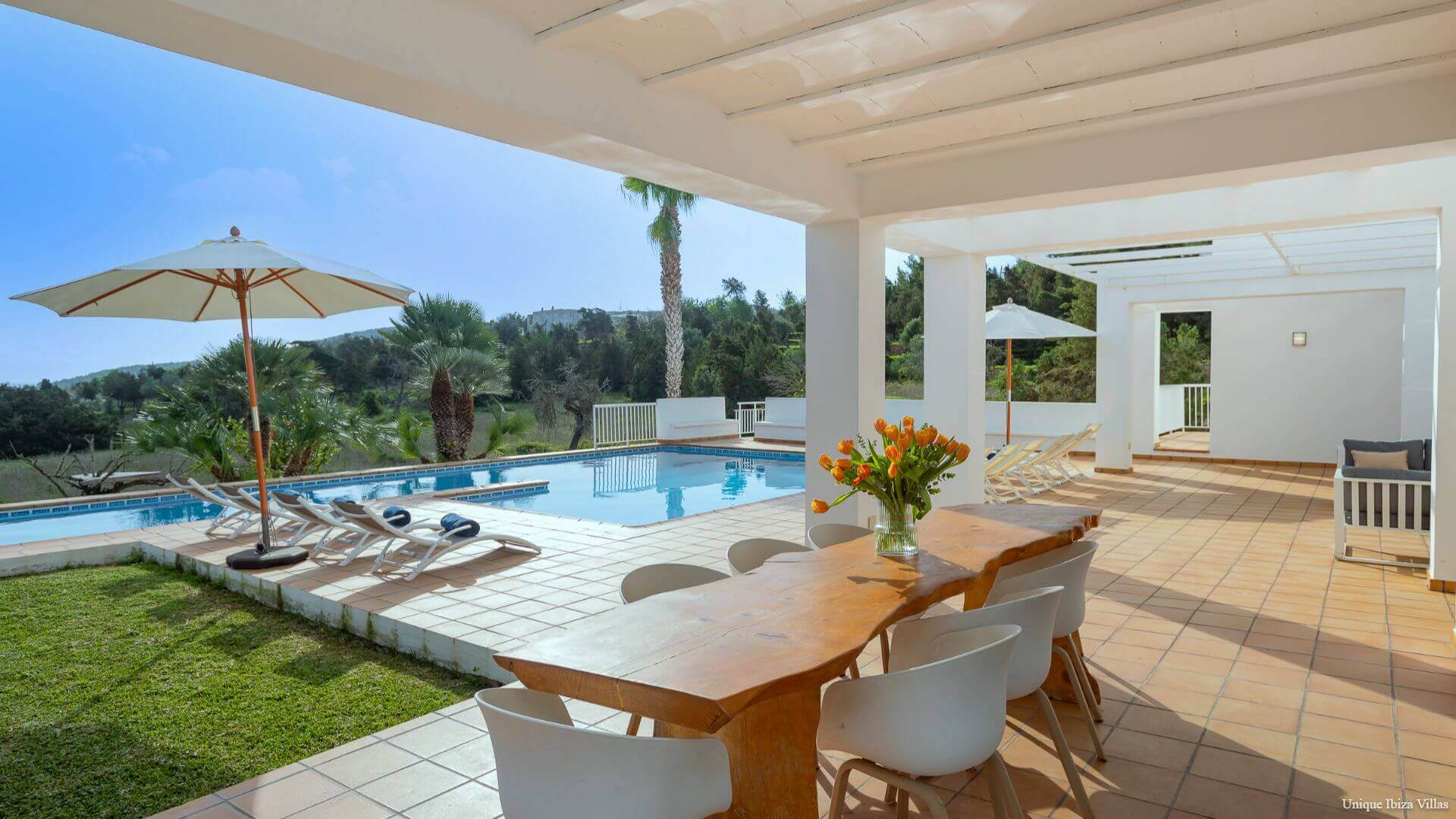  - VILLA STYLE - 5 Bedrooms - San Rafael