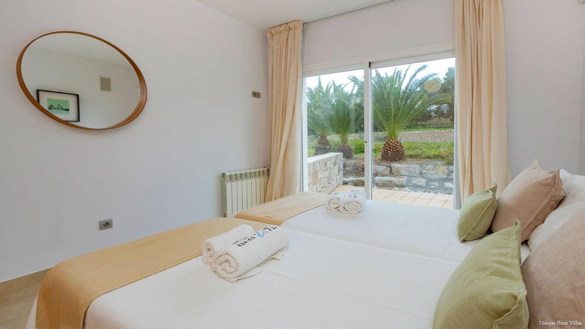  - VILLA STYLE - 5 Bedrooms - San Rafael