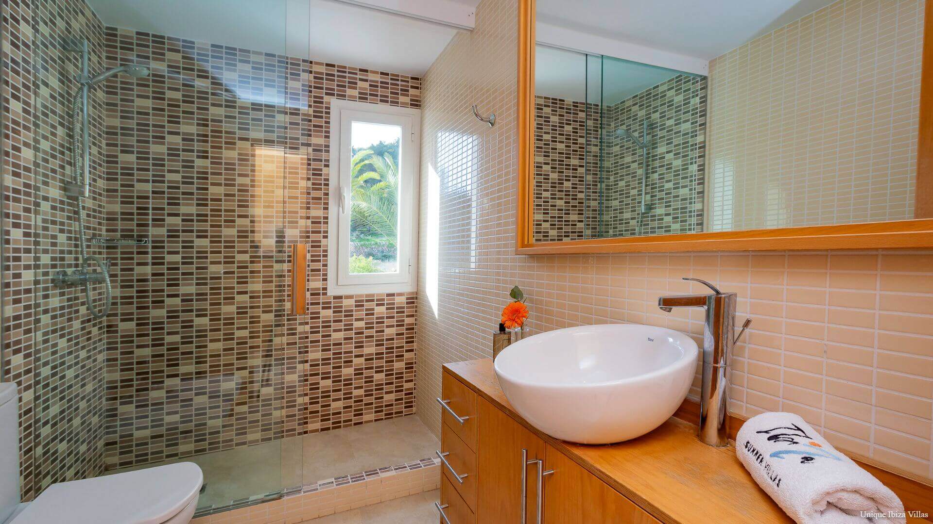  - VILLA STYLE - 5 Bedrooms - San Rafael