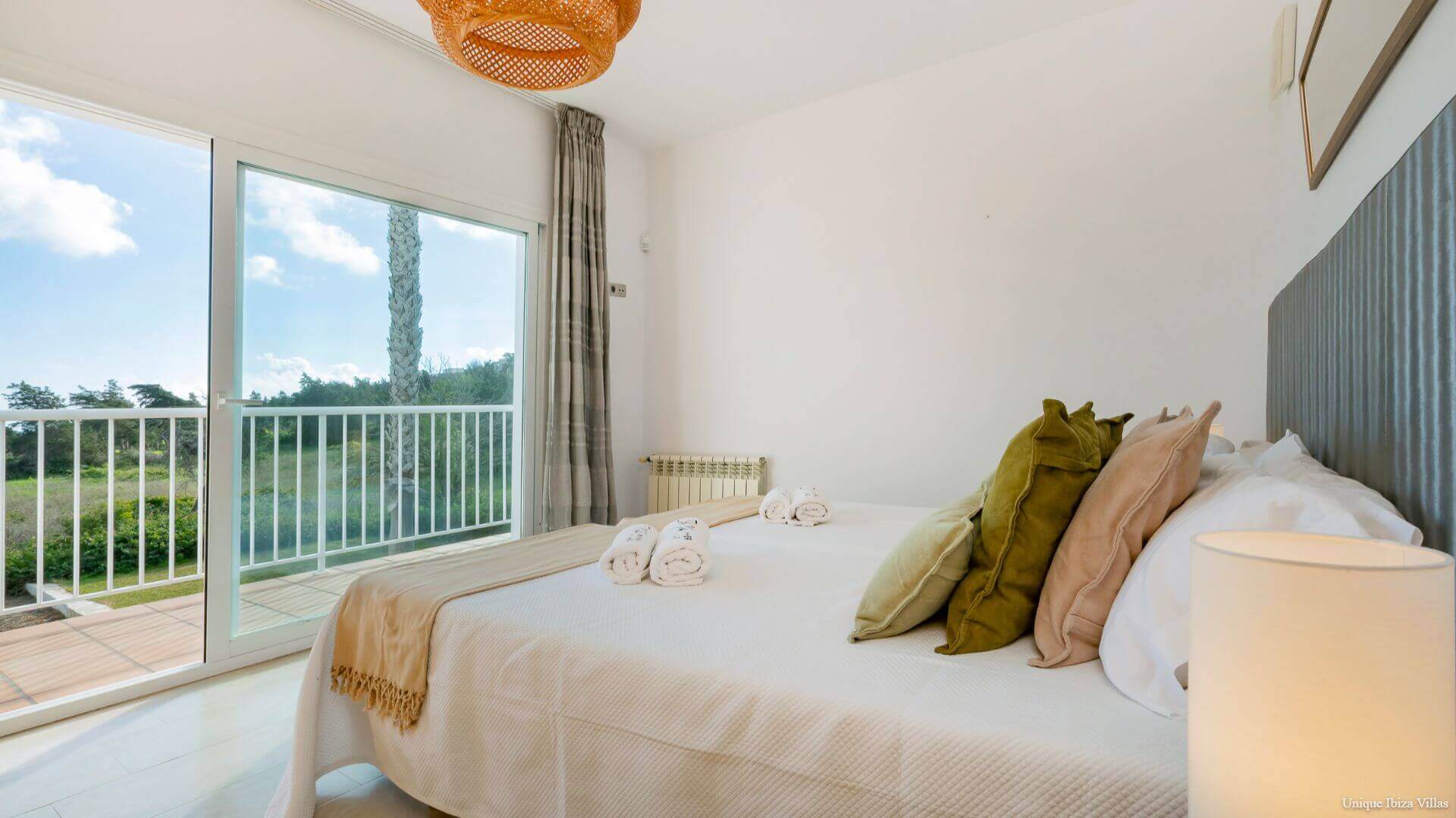  - VILLA STYLE - 5 Bedrooms - San Rafael