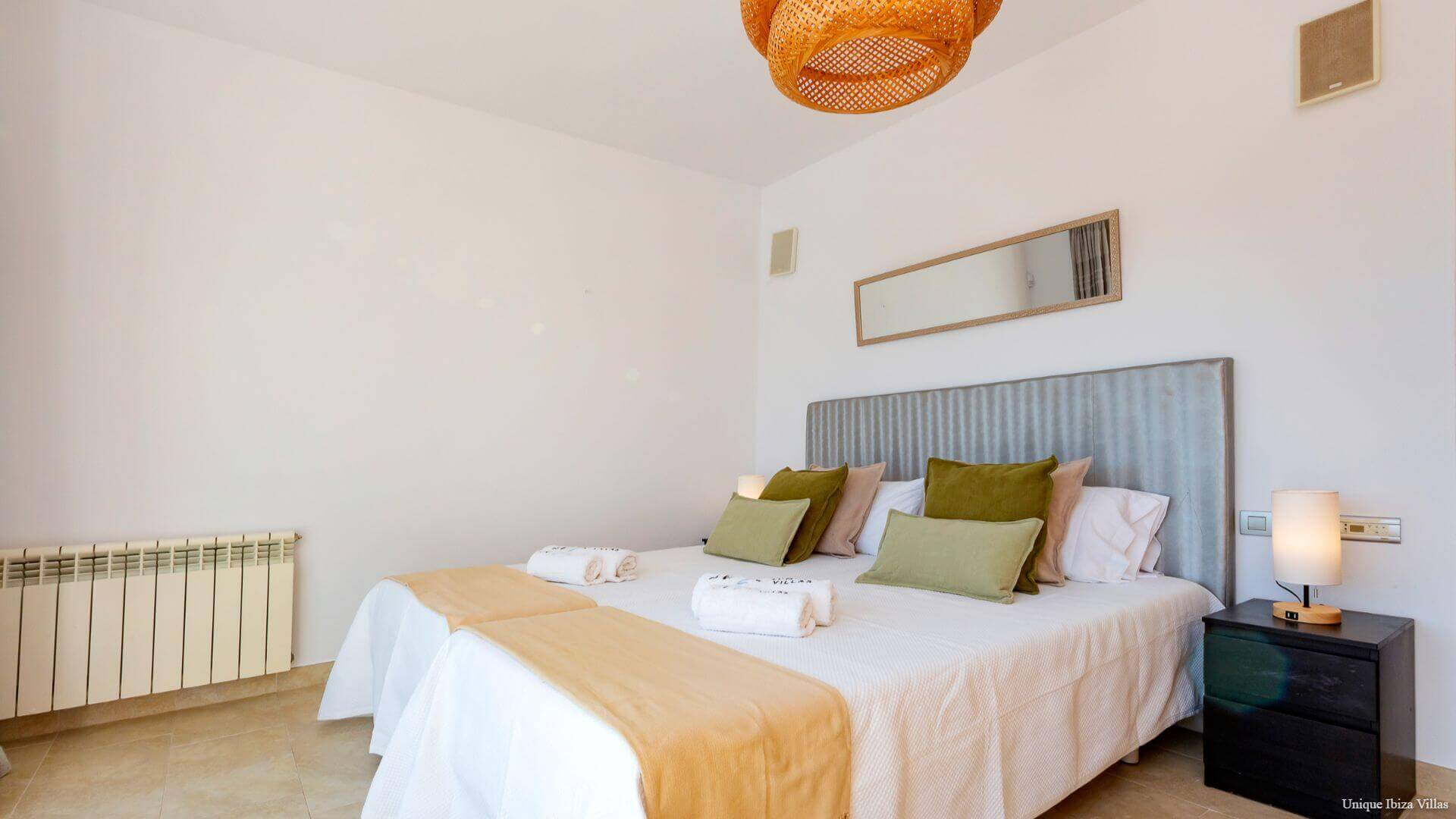  - VILLA STYLE - 5 Bedrooms - San Rafael