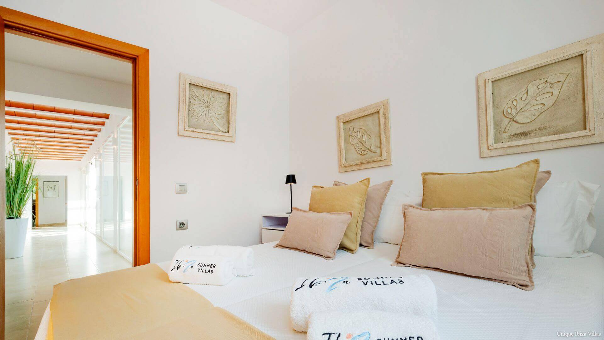  - VILLA STYLE - 5 Bedrooms - San Rafael