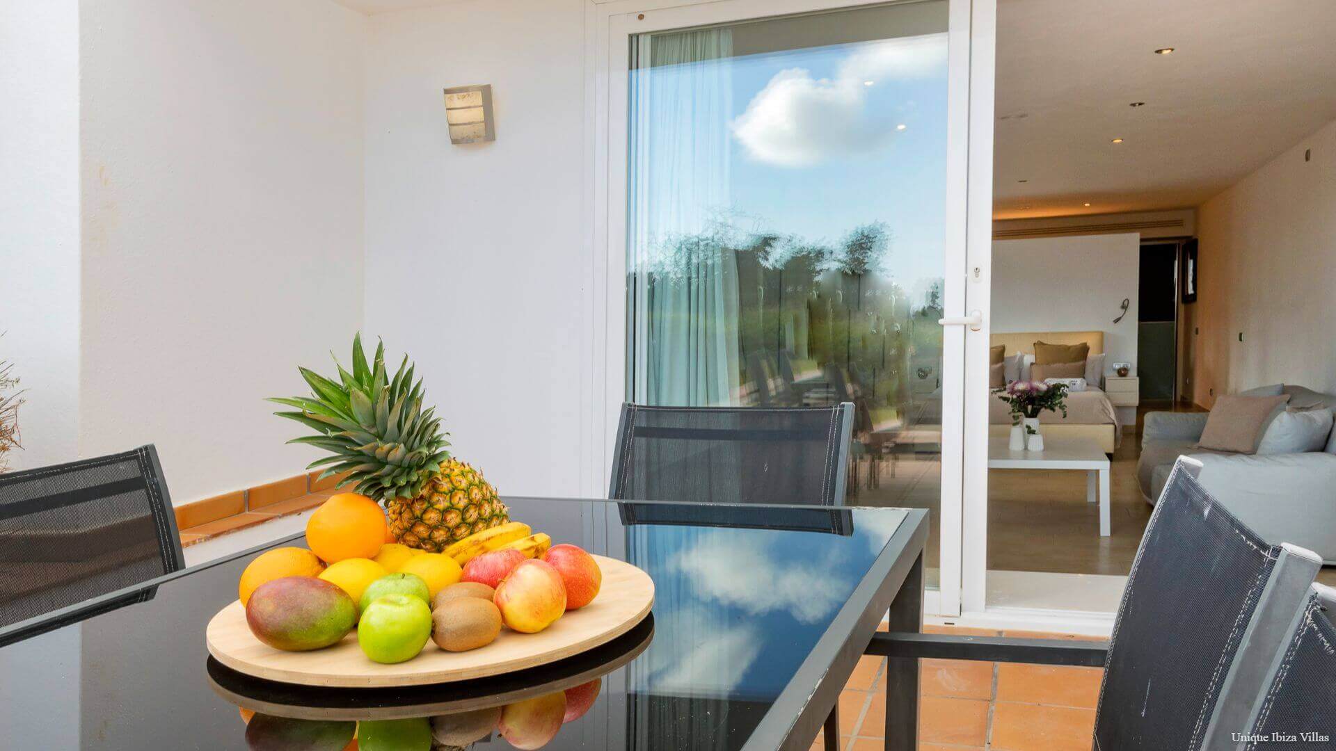  - VILLA STYLE - 5 Bedrooms - San Rafael